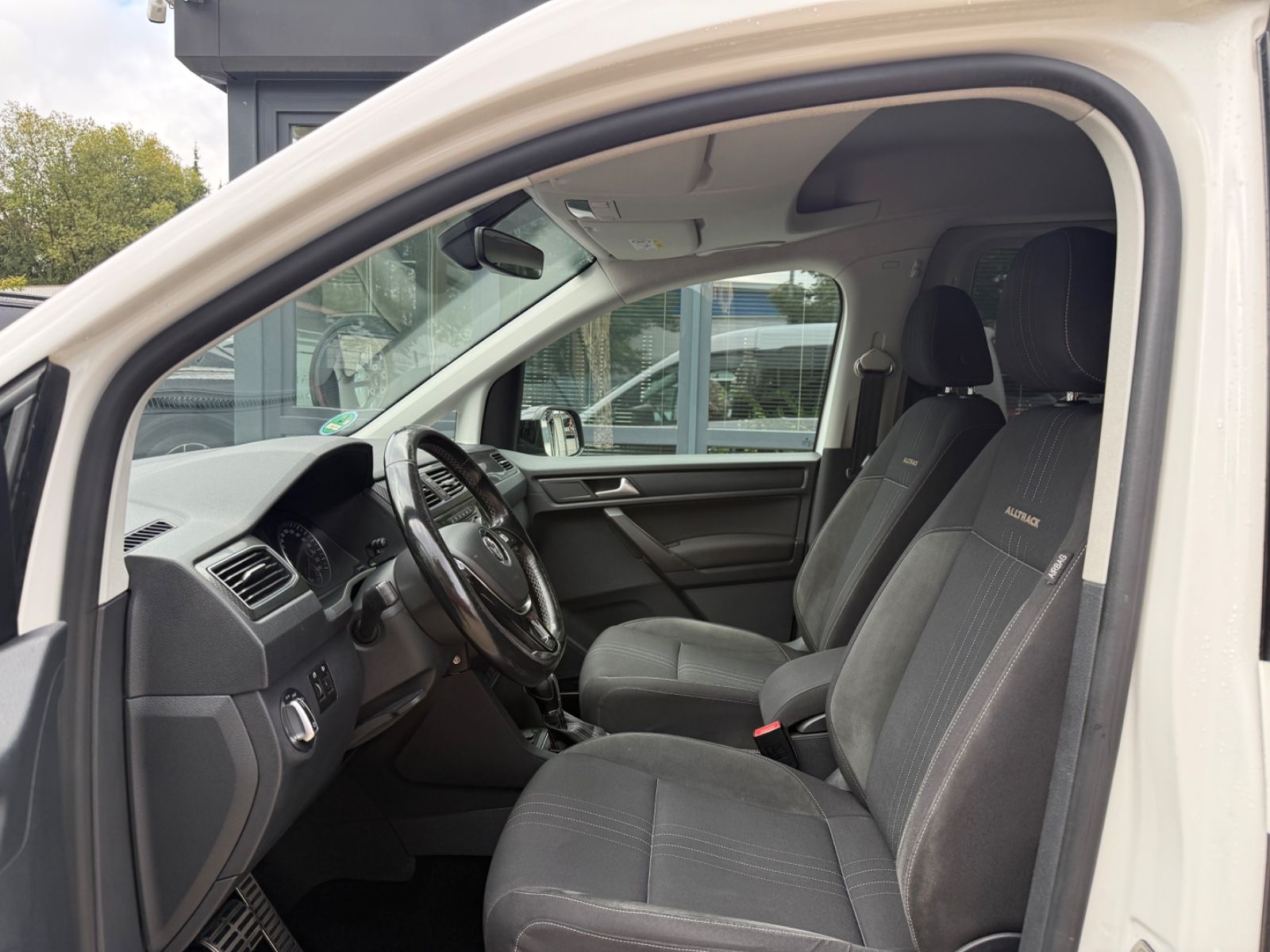 VW Caddy Caddy 2.0 TDI Alltrack 4Motion*DSG*Bi-Xenon*AHK*, Ansicht 9