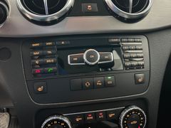 MERCEDES-BENZ GLK 220 CDI / 4x4 / NUR 74.tKM / GARANTIE / AHK MERCEDES-BENZ GLK 220 CDI / 4x4 / NUR 74.tKM / GARANTIE / AHK