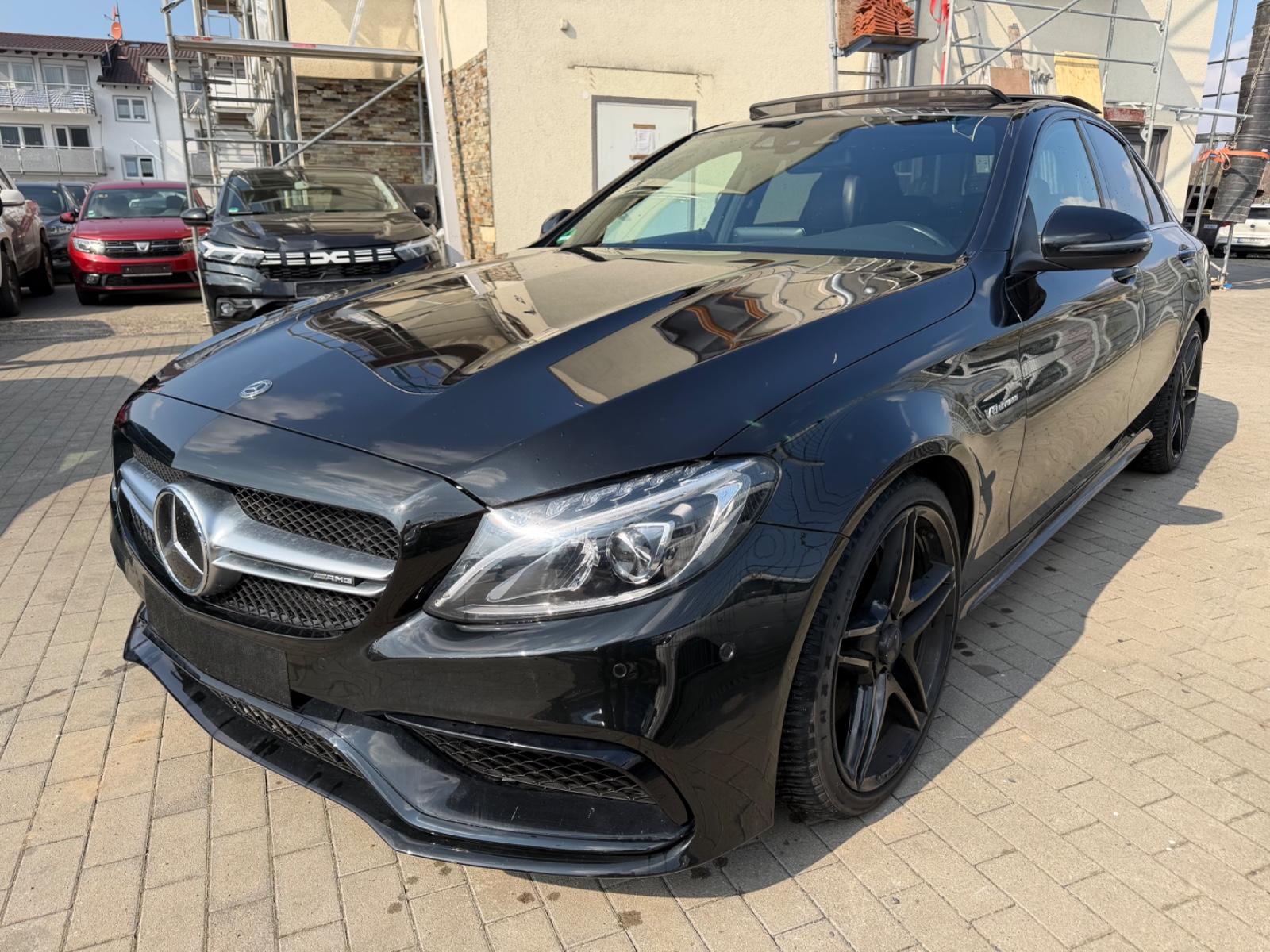 Mercedes-Benz C 63 AMG C Limousine C 63 AMG *Pano