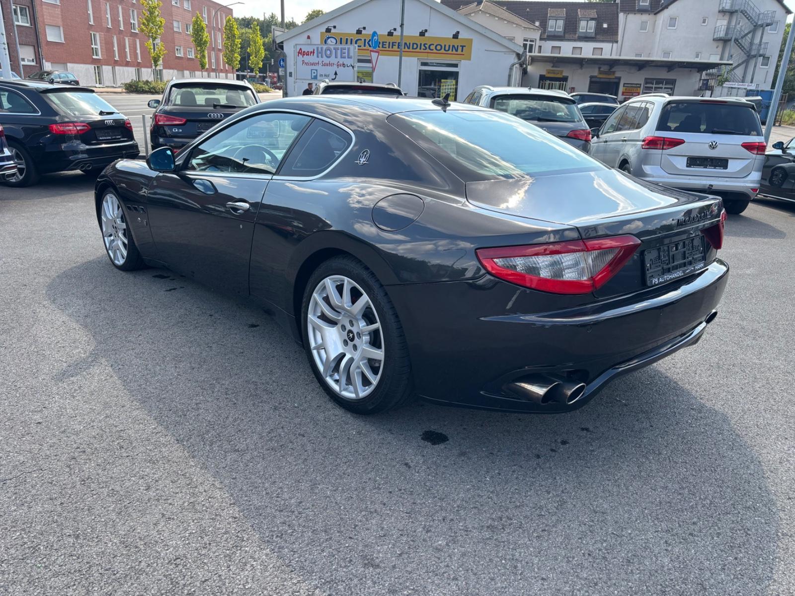 Maserati GranTurismo 4.2 V8 | 405 ch | BVA | Essence | 144 258 km | 21 999 € | 01/2008 | Cuir Poltrona Frau | Sièges chauffants | GPS | Xénon