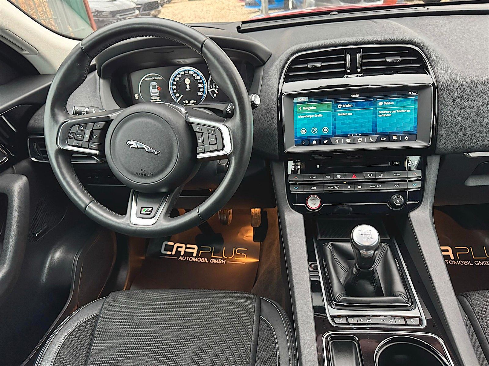 Fahrzeugabbildung Jaguar F-PACE R-Sport AWD *Head Up*Kamera*LED*Bi-Xenon*