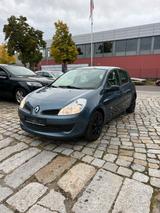Renault Clio Expression 1.2 16V 55kW - Renault Clio: Expression 16v