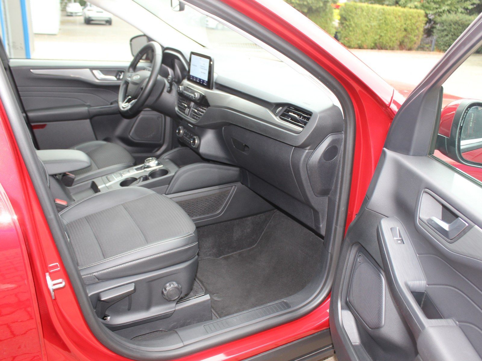 Fahrzeugabbildung Ford Kuga Plug-In Hybrid Titanium X 2,5 Duratec