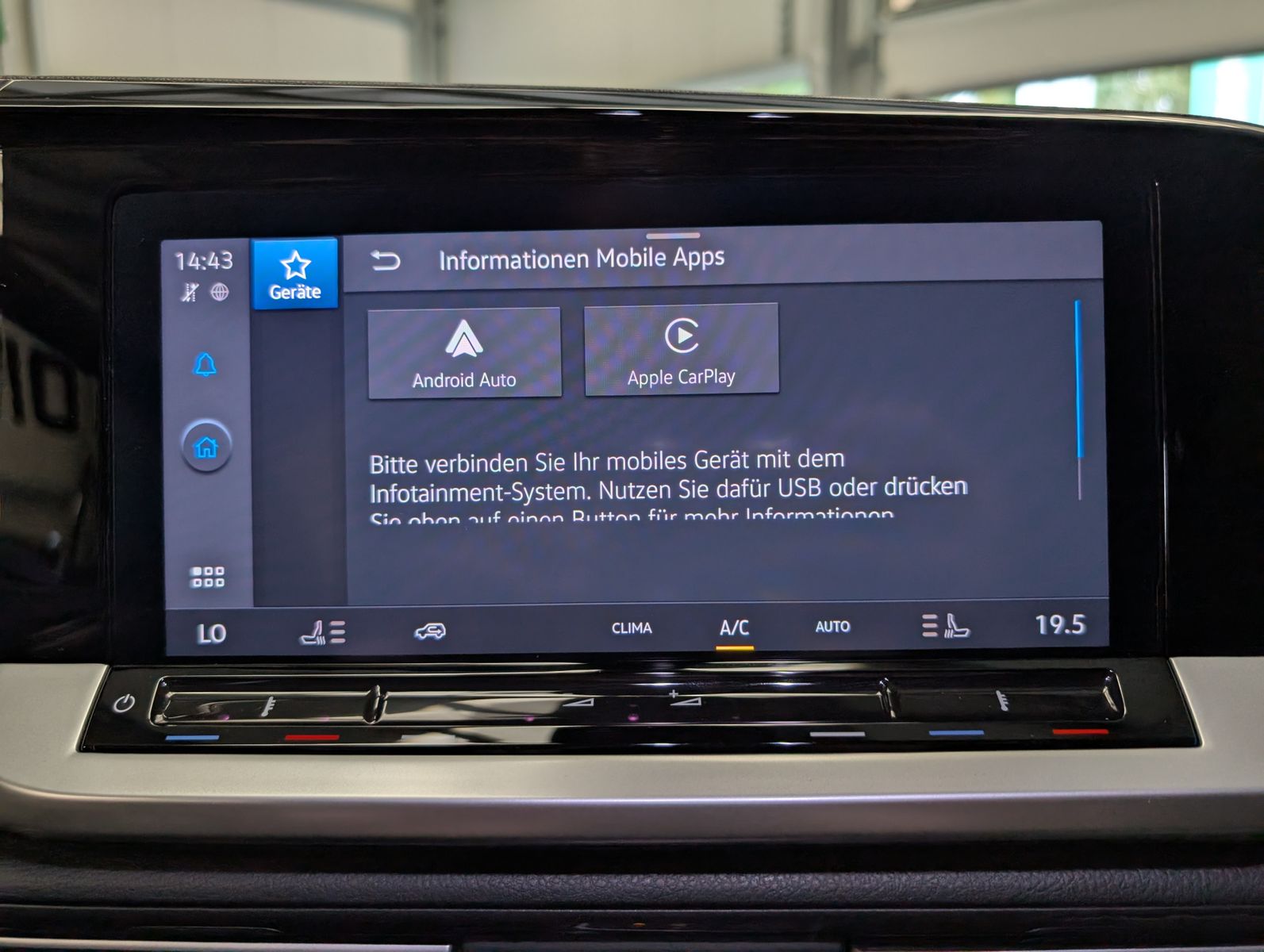 Fahrzeugabbildung Ford Tourneo Connect L2 Titanium 7-Sitze Bi-LED Cam A