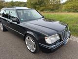 Mercedes-Benz Mercedes E320  320 TE Sportline W124 S124 - gebrauchte Mercedes-Benz E 320 aus dem Jahr 1996