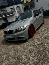 BMW 320i Touring - - BMW 320 aus 2009: Kombi, 320i