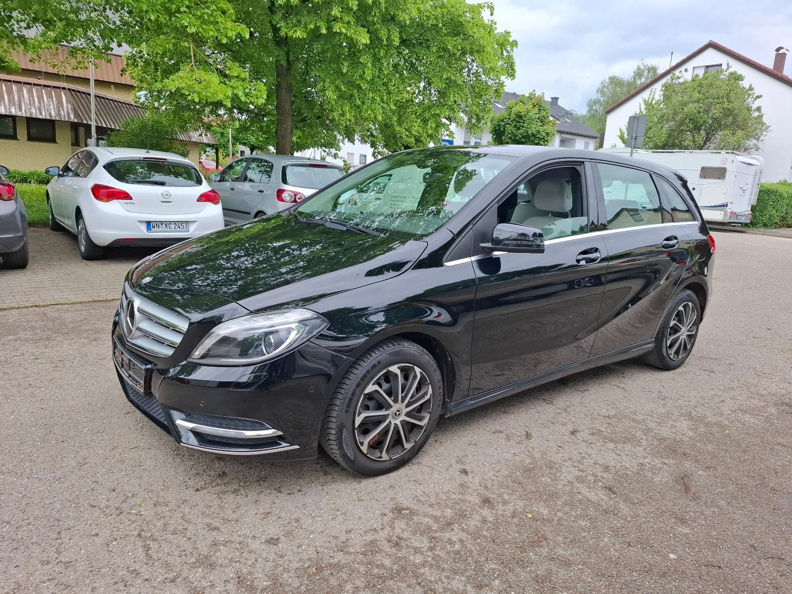 Mercedes-Benz B 180*Automatik*PDC-H-V*AHK*Garantie*