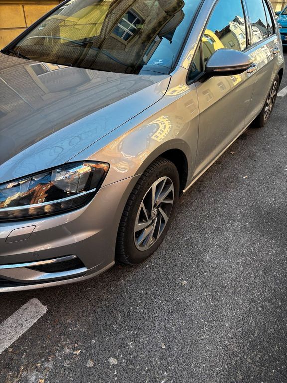 Image of Volkswagen Golf