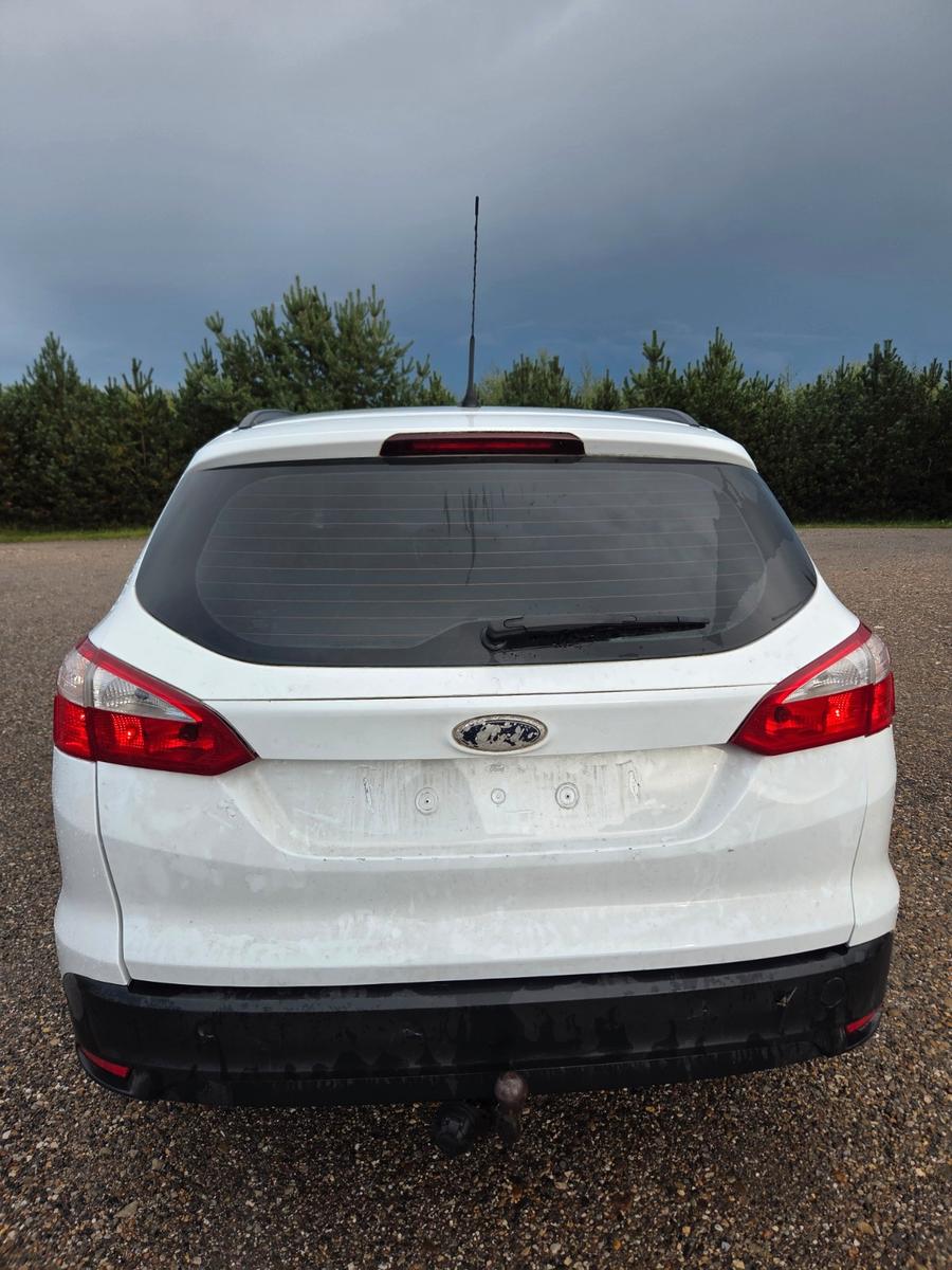 Ford Focus 2013 — photo 10