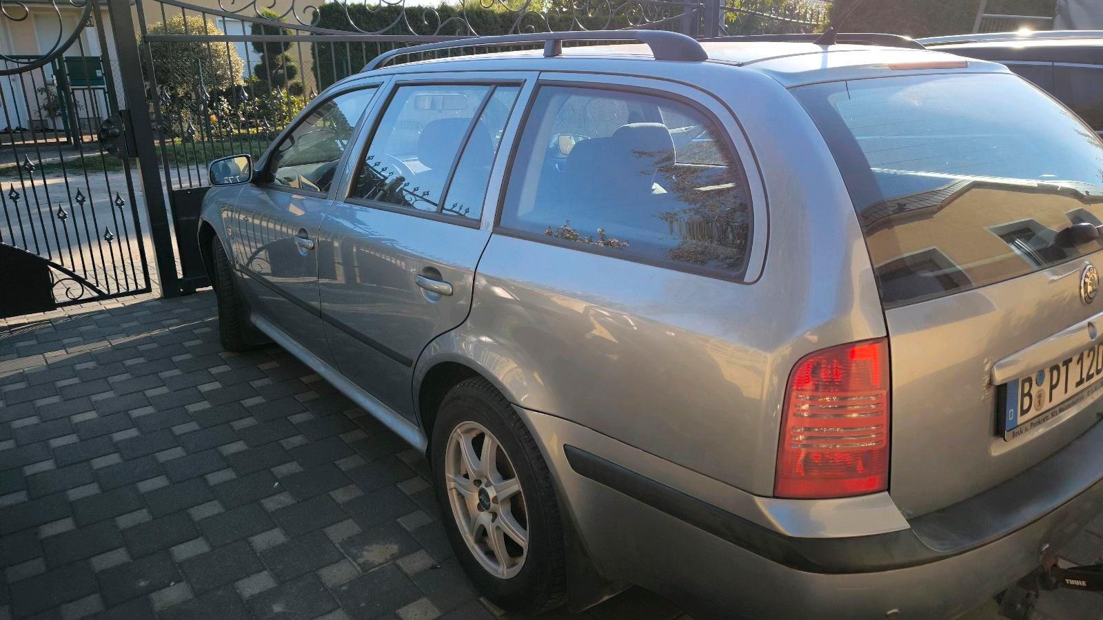 Skoda Octavia 2005 — салон