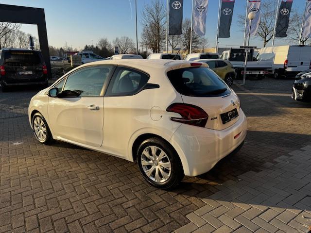 Peugeot 208 1.2 Active Verkauf im Auftrag