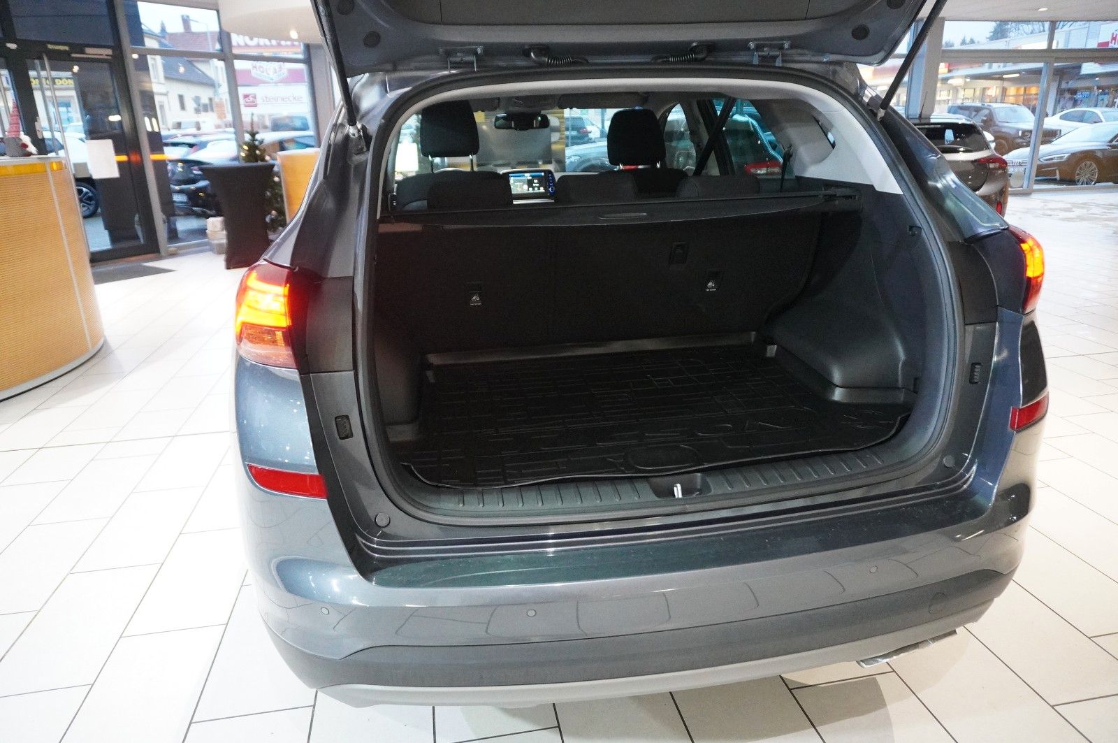 Fahrzeugabbildung Hyundai Tucson 1.6 T-GDI TREND AUTO. NAVI/LED/KAMERA/SHZ