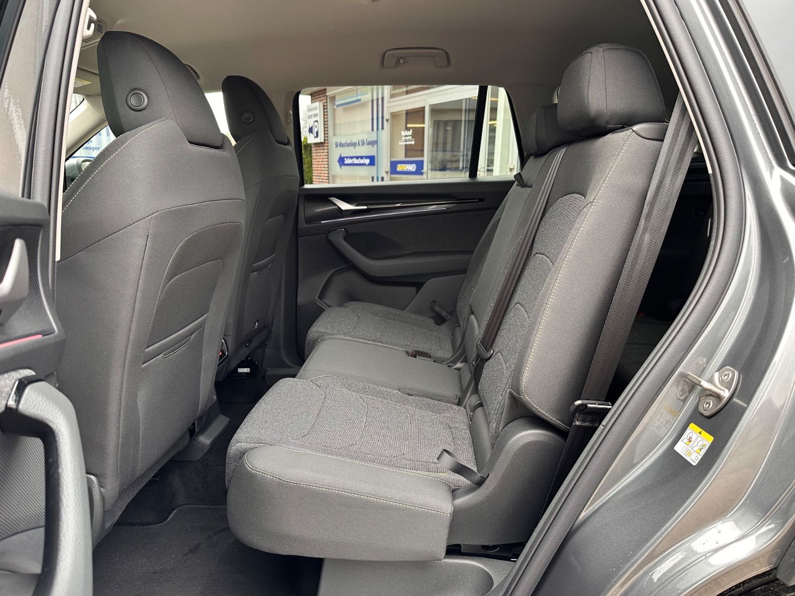 Fahrzeugabbildung SKODA Kodiaq 1.5 eTSI Selection DSG ACC/LED/PDC/SHZ