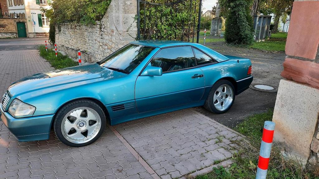 Mercedes-Benz SL 320