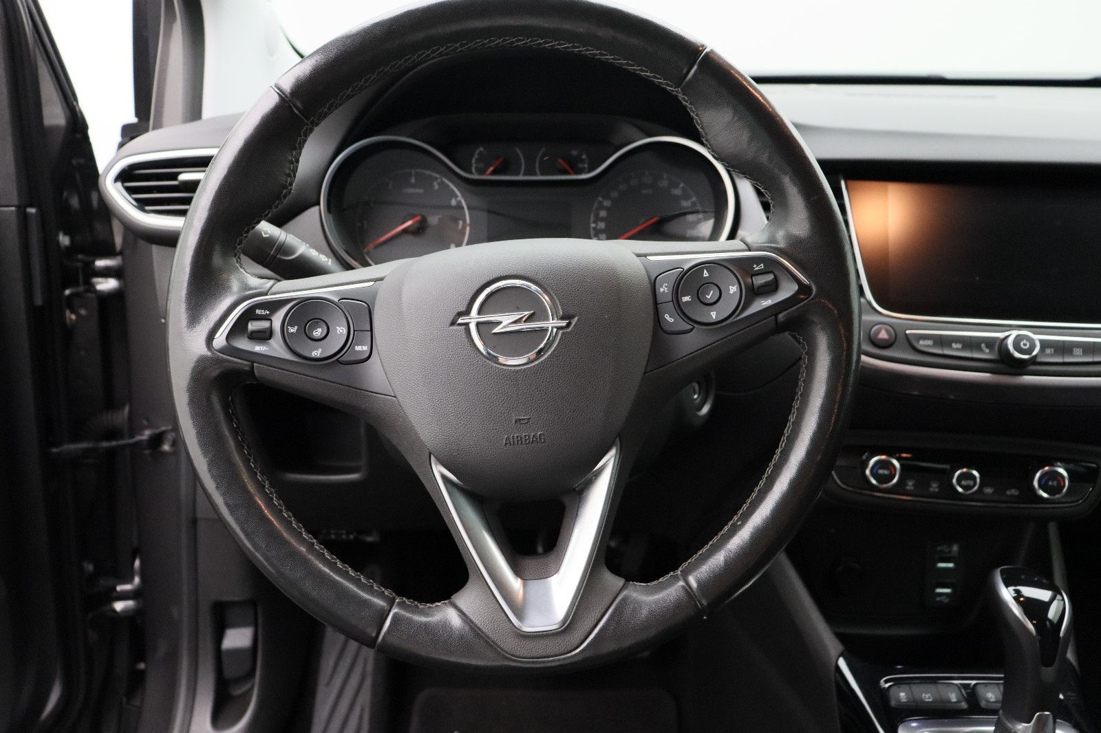 Fahrzeugabbildung Opel Crossland 1.2 (X) Elegance