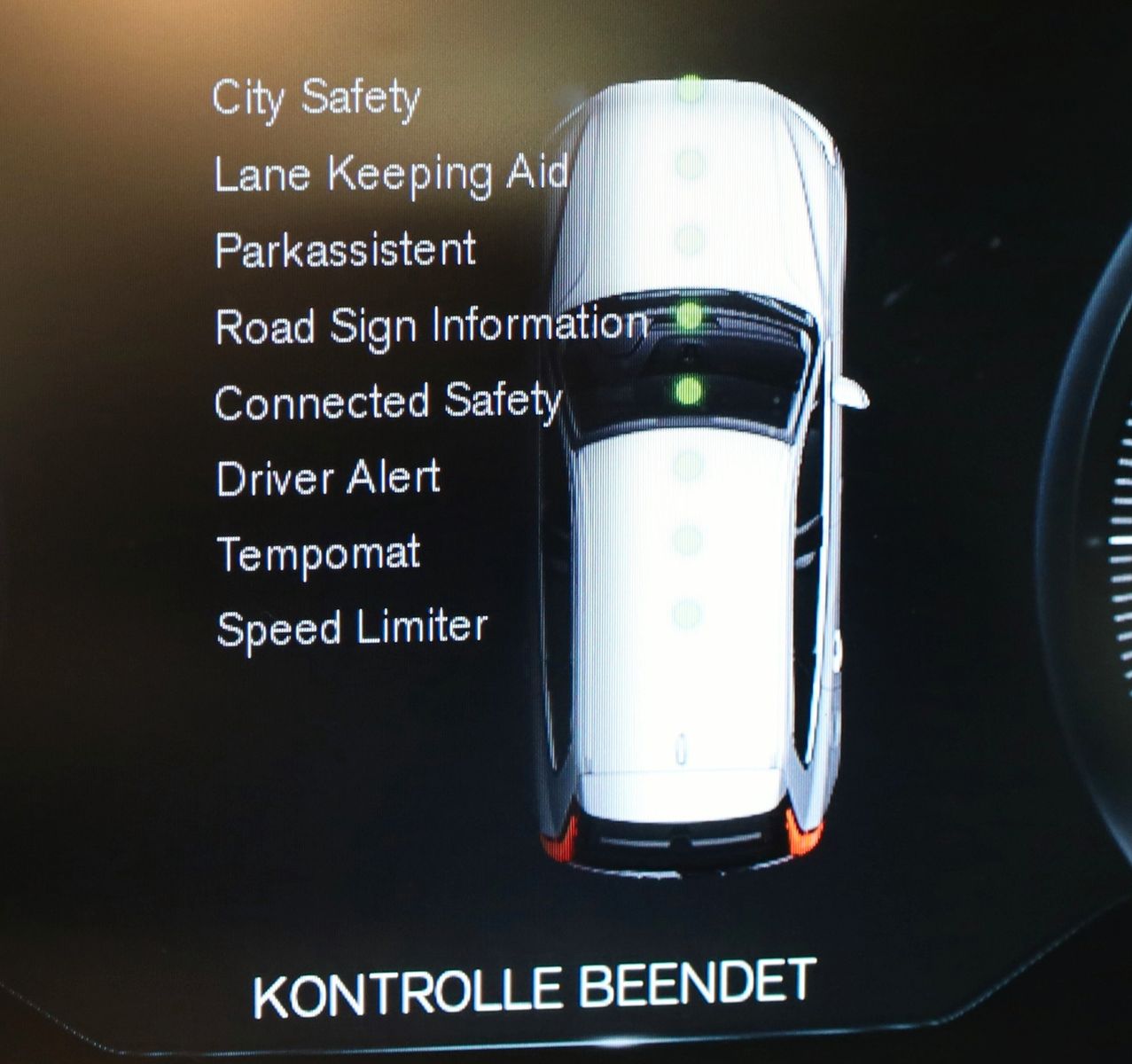 Fahrzeugabbildung Volvo XC60 Momentum Pro,Navi,LED,SH,Kamera,ACC,AHK