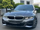 BMW 330d Touring*M-SPORTPAKET*LIVE-TACHO*KAMERA* - BMW 330 in Duisburg