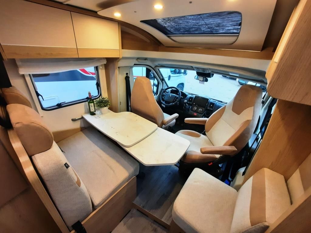 Fahrzeugabbildung LMC Cruiser V 646 G Solar/Sat/18.658,- € sparen!
