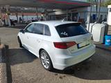 Audi A3 1.6 TDI S tronic Sportback - - Audi A3 mit Diesel-Antrieb: Kombi, 1.6
