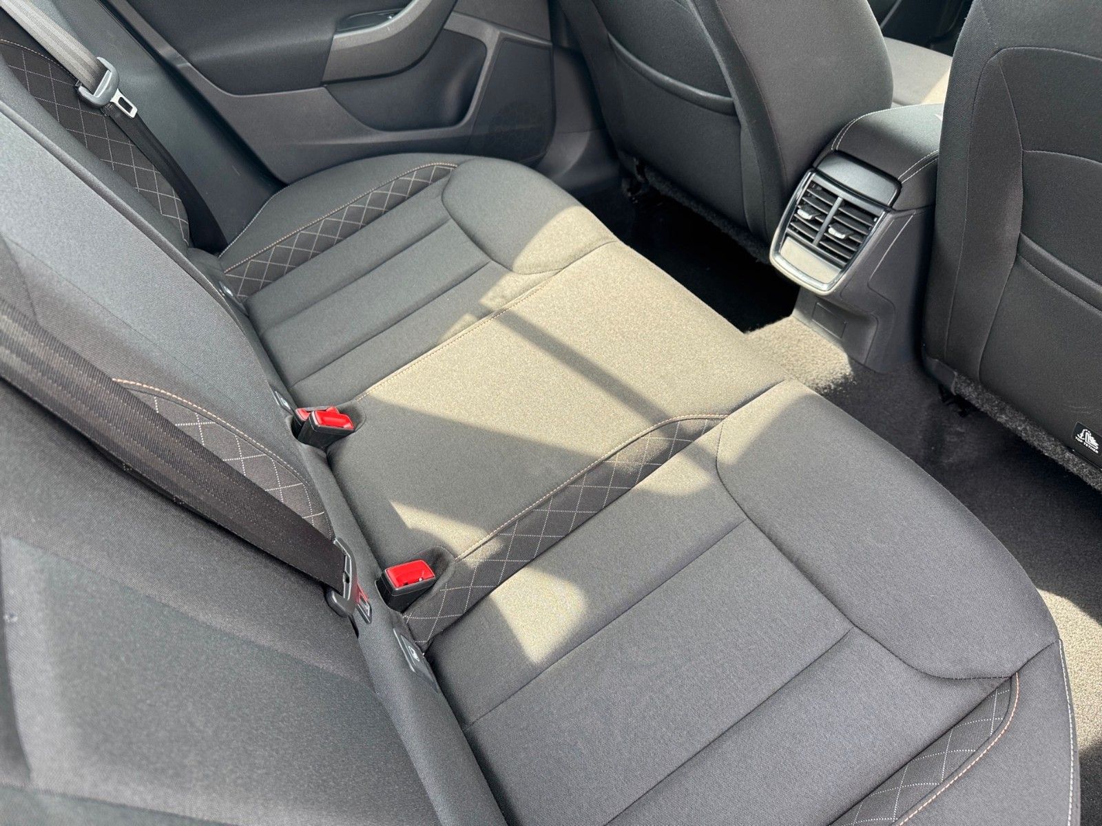 Fahrzeugabbildung SKODA Kamiq Ambition 1.5 TSI
