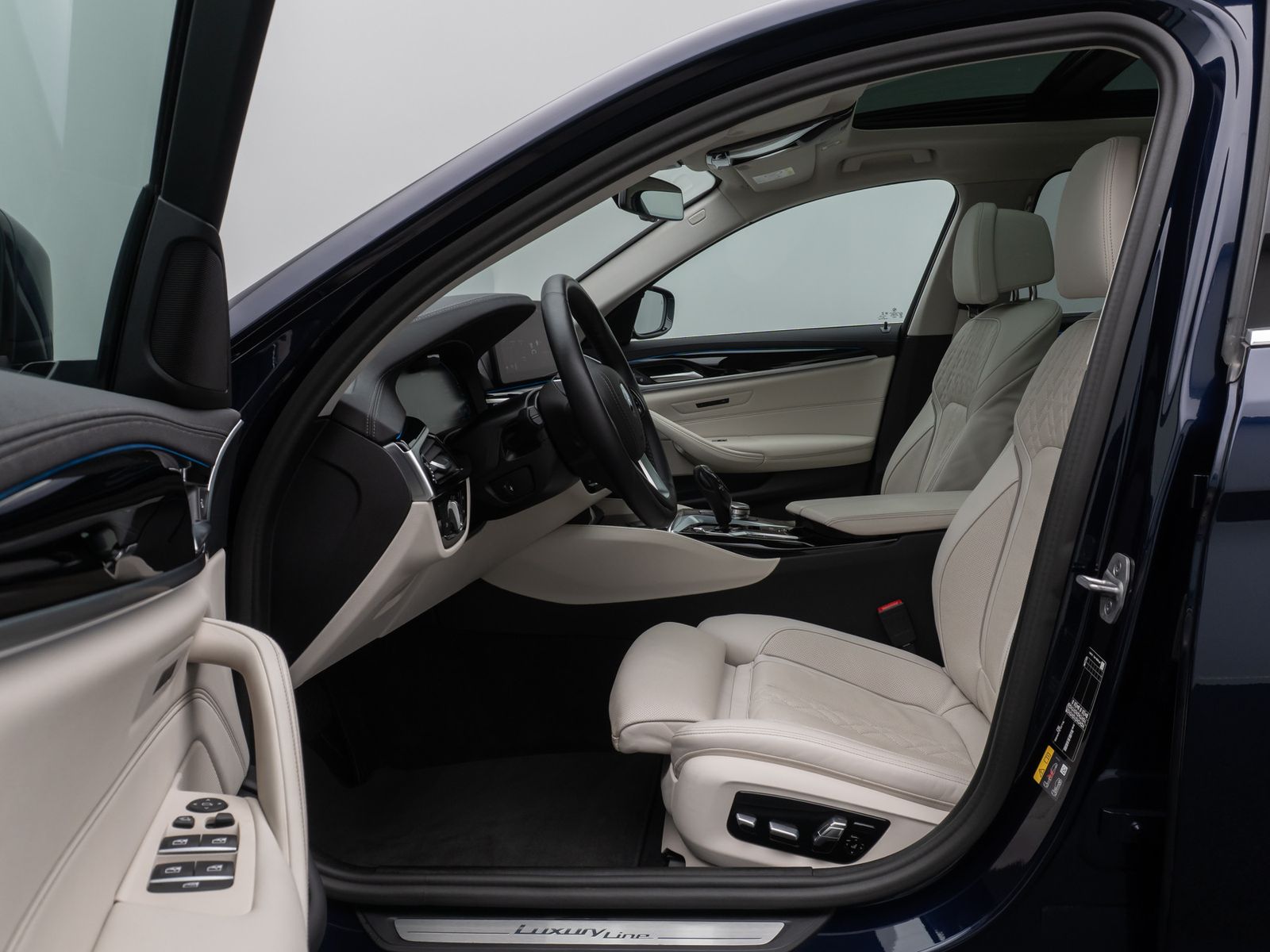 Fahrzeugabbildung BMW 530e xD  Luxury Line ACC Laser DAB Kamera Memory