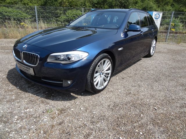 Fahrzeugabbildung BMW 530d xDrive/Pano/SoftC/Leder/Navi/Kamera/2.H/AHK