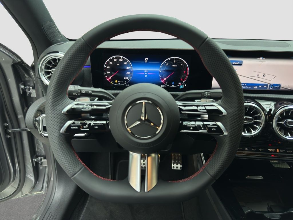 Fahrzeugabbildung Mercedes-Benz A 200 d AMG*Night*LED*SpurH*PDC*ParkAss*RFK