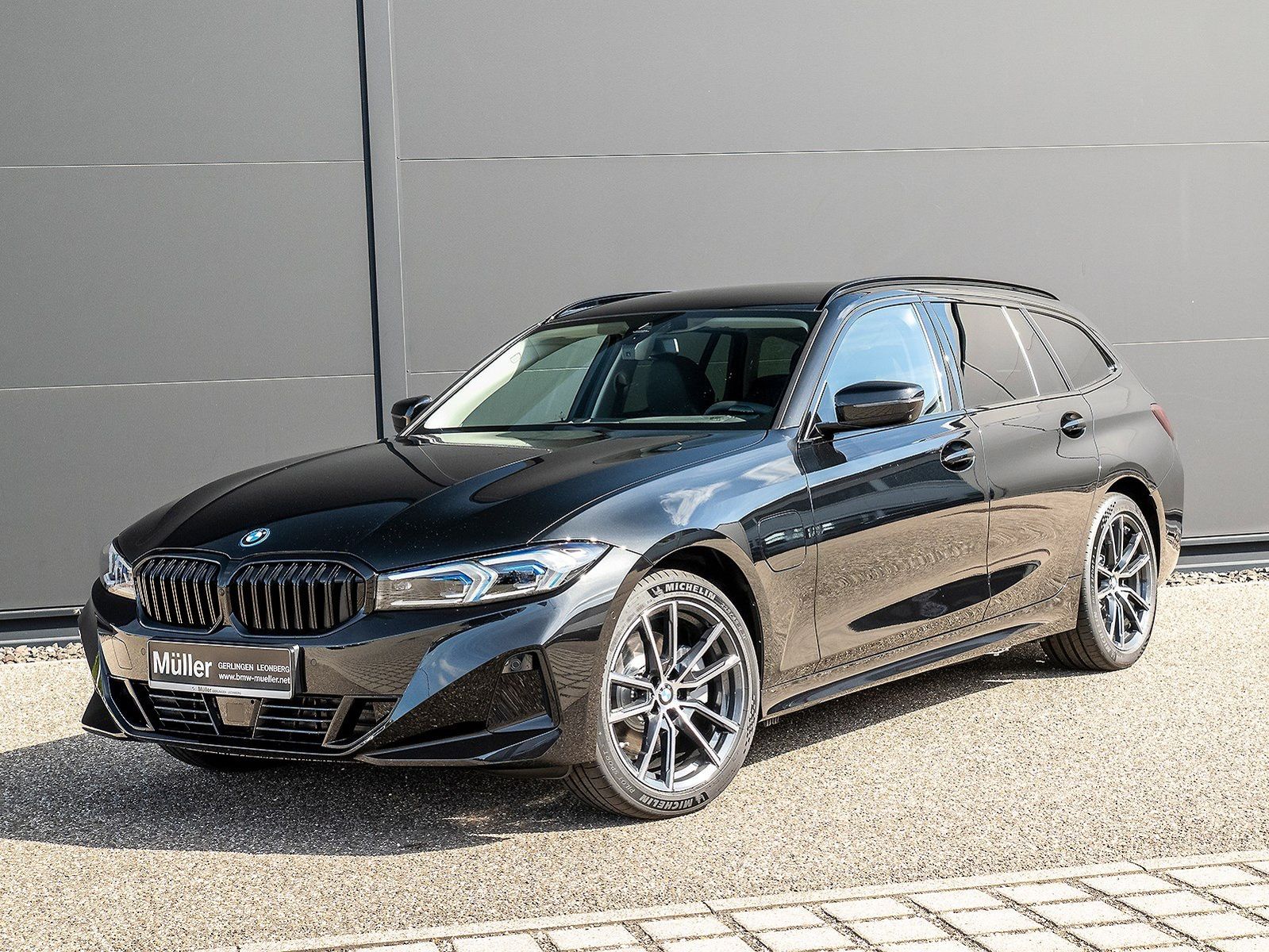 BMW 330e xDrive SEPTEMBER RUN 18.300 EUR sparen