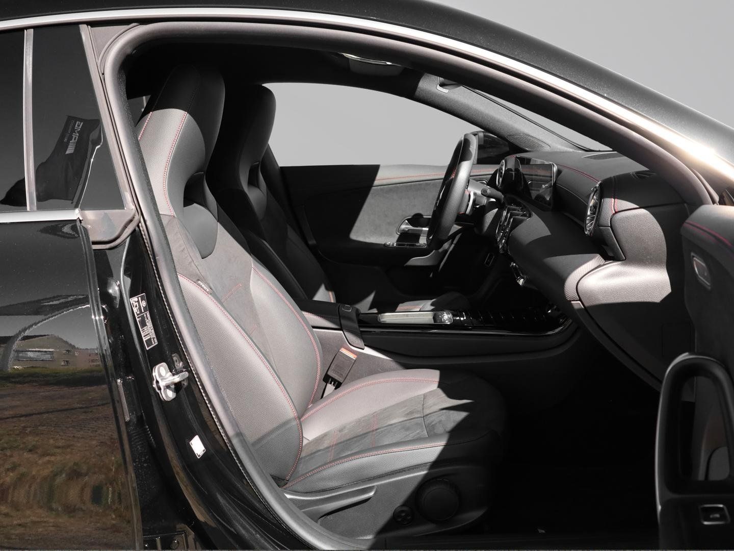 Mercedes-Benz CLA 250 e AMG Advanced Plus Ambiente Kamera LED foto 5
