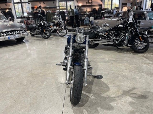 Fahrzeugabbildung Harley-Davidson FXST Softail Standard Umbau