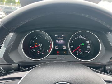 Volkswagen Tiguan - 12