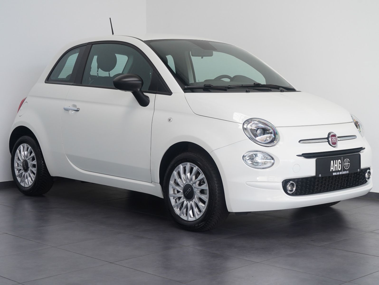 Fahrzeugabbildung Fiat 500 1.0 Mild Hybrid KOMFORT/TECH/NAVI/CARPLAY