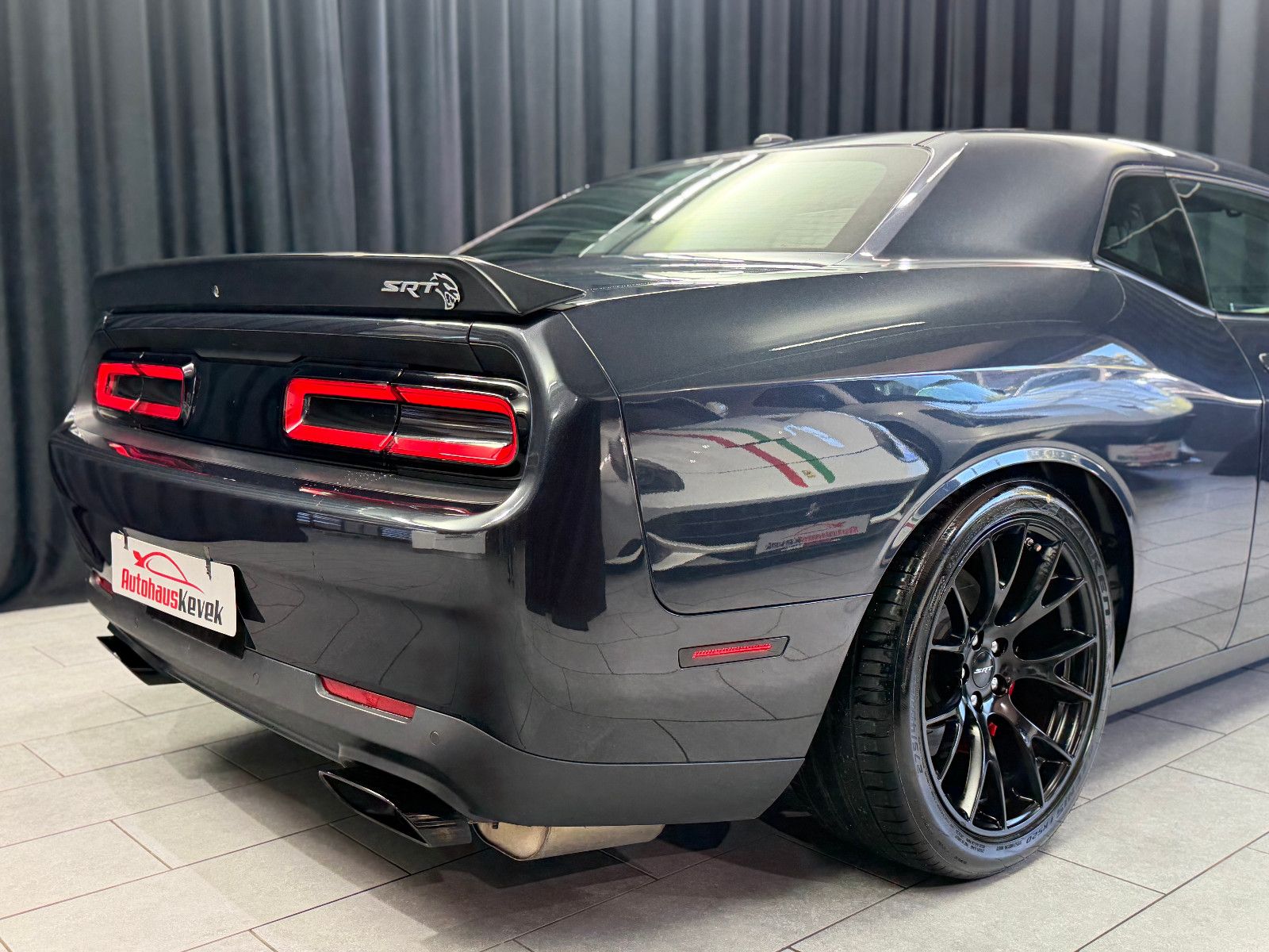 Fahrzeugabbildung Dodge Challenger SRT Hellcat |H/K|KW|GME