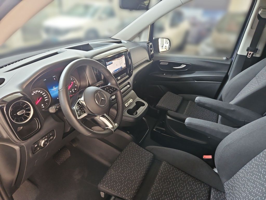 Fahrzeugabbildung Mercedes-Benz Vito 119 Mixto lang 4x4 5 Sitze LED Nav SHZ 360°