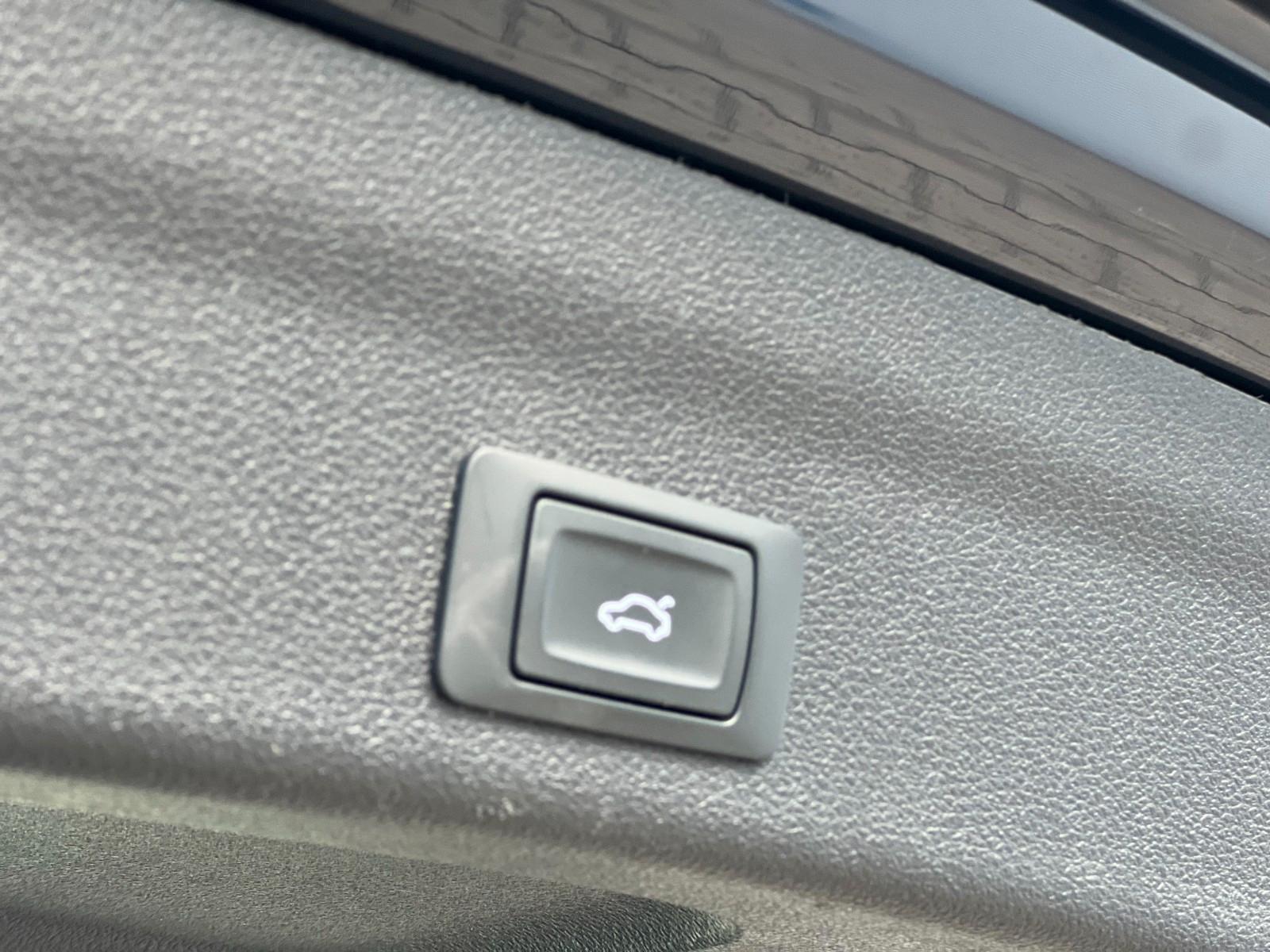 Audi A6 Avant 40 TDI design/19"/Kamera/MMI