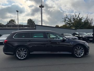 Volkswagen Passat - 11