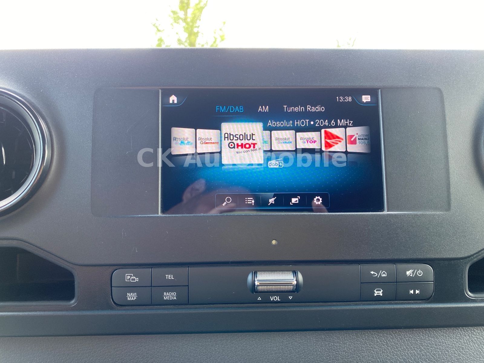Fahrzeugabbildung Mercedes-Benz Sprinter III Mixto 319CDI Autom./5 Sitze/Navi