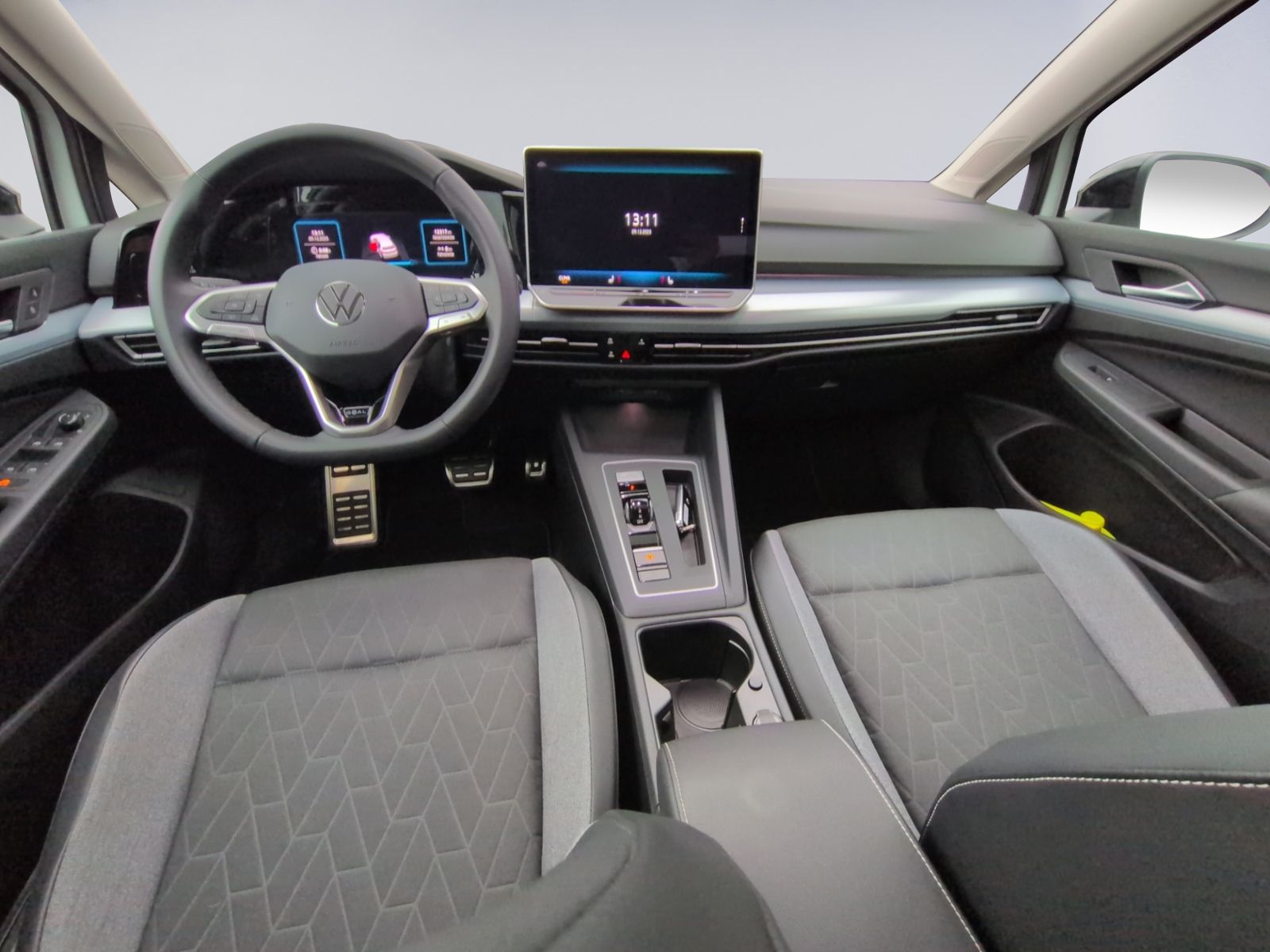 Golf VIII 1.5 eTSI DSG Goal LED+PANO+AHK