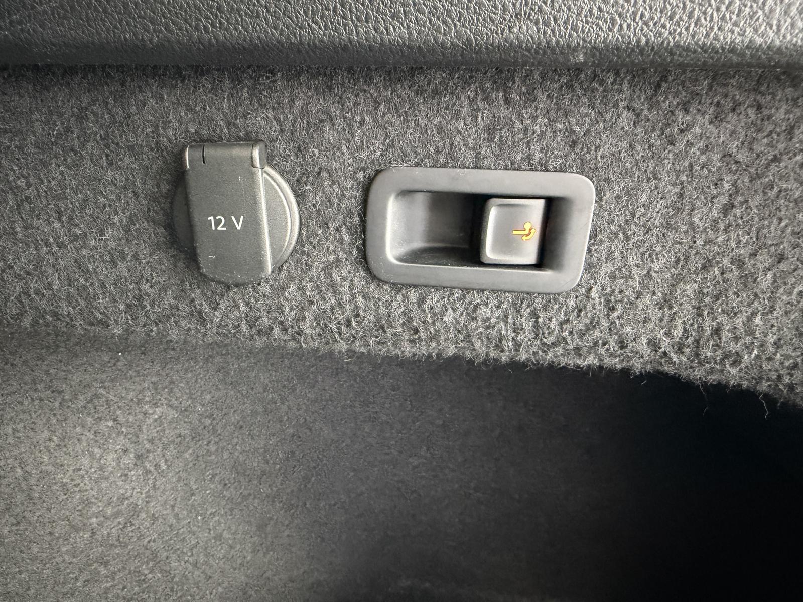 Volkswagen Passat Highline LED ACC Virtual Massage RüKamera