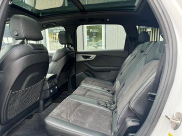 Audi Q7 - 12