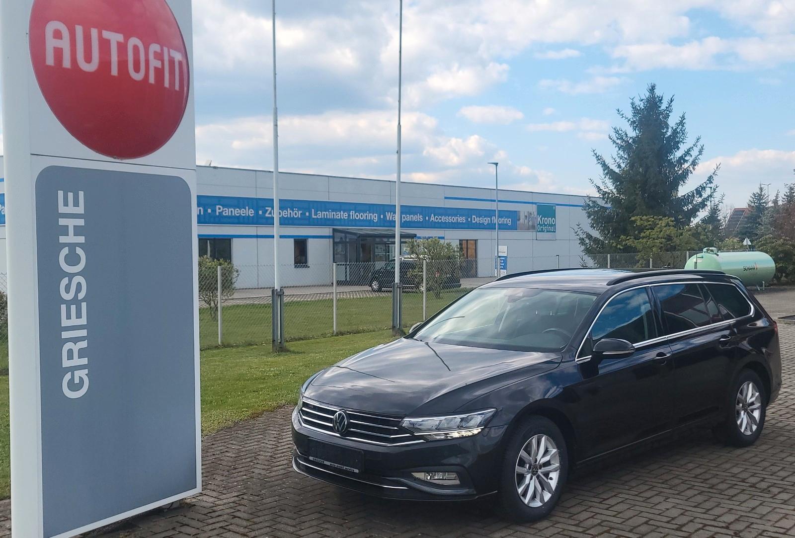 Volkswagen Passat Variant Business AHZV Navi LED