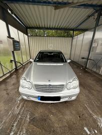 صورة 2 لـ 2004 Mercedes-BENZ C 180
