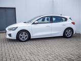 Ford Focus 1.5 EcoBlue ST-Line NAVI AHK ACC LED PANO - Ford Focus mit Diesel-Antrieb: Limousine, Automatik