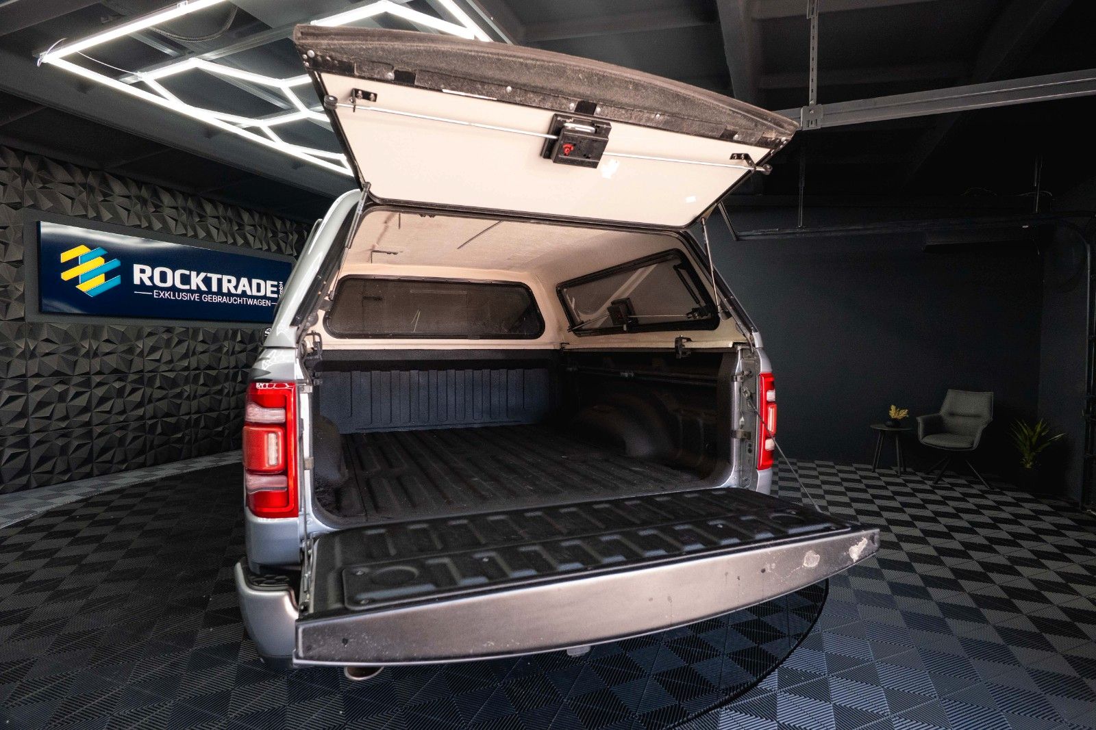 Fahrzeugabbildung Dodge RAM 5.7 V8 HEMI 4x4 Limited Longbed Hardtop 19%