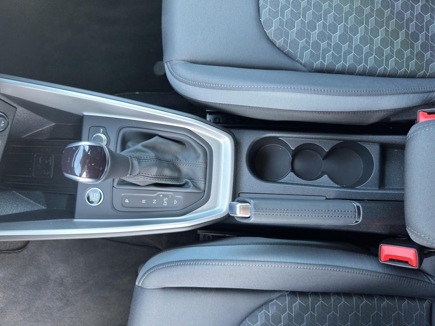 Fahrzeugabbildung Audi A1 allstreet 30 TFSI S-tronic LED Assist. Pak.