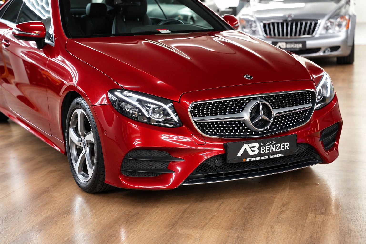 Fahrzeugabbildung Mercedes-Benz E E 300 Coupe *AMG-Line*Ambiente*360°KAM*Memory