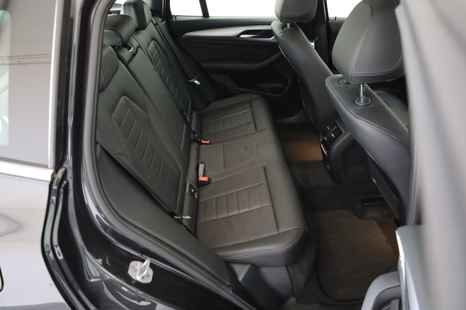 Fahrzeugabbildung BMW X3 xDrive 30 e Advantage,Navi,LED,Panoram,Kamera