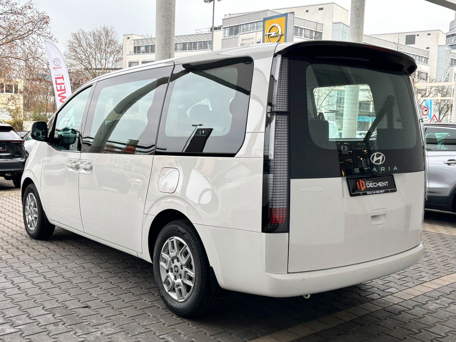 Fahrzeugabbildung Hyundai Staria HEV Trend 225PS Park-/Shuttle-Parket !