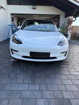Tesla Model 3 Langstreckenbatterie - Allradantrieb AHK - Tesla Model 3 von privat