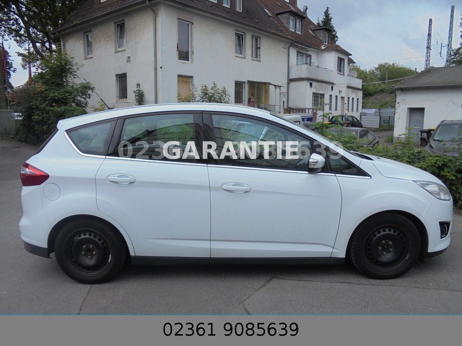 Fahrzeugabbildung Ford C-MAX Titanium/Klima/Navi/Pdc+Kamera/TÜV NEU
